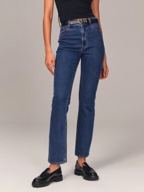 Abercrombie & Fitch Ultra High Rise Ankle Straight Jean - NWT